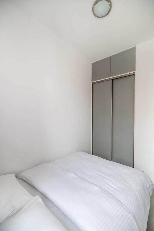 ורשה Chlodna Sky Blue Aparament מראה חיצוני תמונה